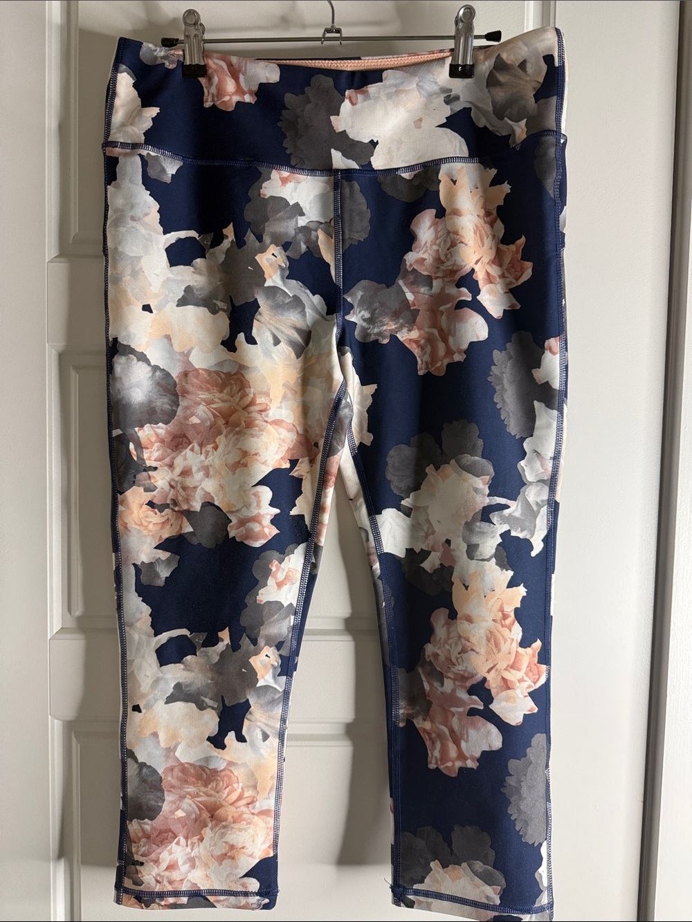 Women’s Floral Navy Active Leggings